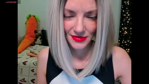 Snapshot of asteris_stella chatting on 2, 5, 2026 Asteris online show from 2, 5, 2026