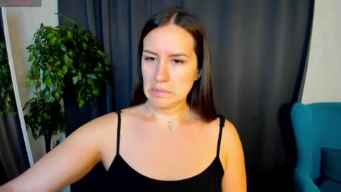 Snapshot of asti_bubbles chatting on 8, 6, 2026 Asti online show from 8, 6, 2026