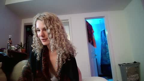 Snapshot of astorialove chatting on 15, 1, 2025 AstoriaLove online show from 15, 1, 2025