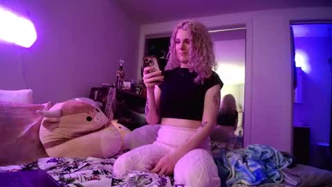 Snapshot of astorialove chatting on 15, 2, 2025 AstoriaLove online show from 15, 2, 2025