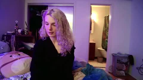 Snapshot of astorialove chatting on 19, 2, 2025 AstoriaLove online show from 19, 2, 2025