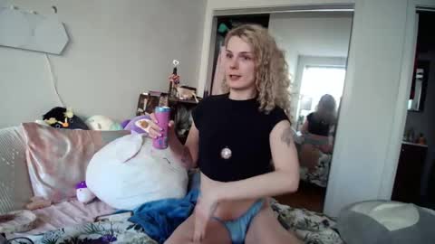 Snapshot of astorialove chatting on 12, 3, 2025 AstoriaLove online show from 12, 3, 2025