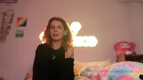 Snapshot of astorialove chatting on 7, 10, 2025 AstoriaLove online show from 7, 10, 2025