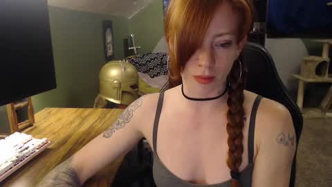 Snapshot of astraeasiren chatting on 18, 2, 2025 AstraeaSiren online show from 18, 2, 2025