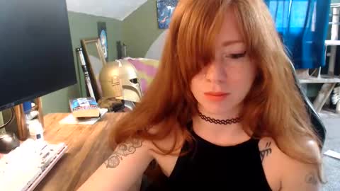 Snapshot of astraeasiren chatting on 25, 5, 2026 AstraeaSiren online show from 25, 5, 2026