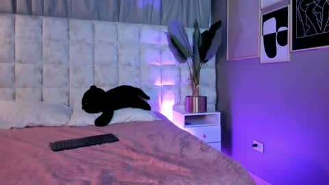 astrid_velle online show from 28, 7, 2026