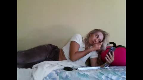 Snapshot of asyalu chatting on 19, 9, 2025 AsyaLu online show from 19, 9, 2025