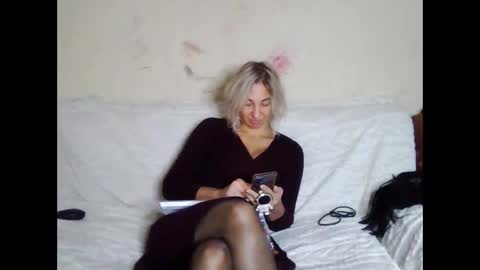 Snapshot of asyalu chatting on 18, 10, 2025 AsyaLu online show from 18, 10, 2025