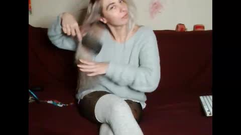 Snapshot of asyalu chatting on 7, 11, 2025 AsyaLu online show from 7, 11, 2025