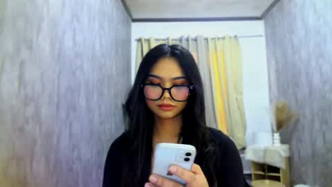 atashakendall online show from 13, 2, 2026