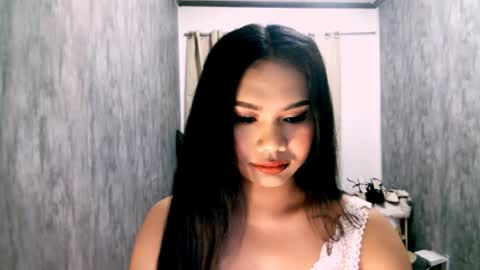 atashakendall online show from 18, 4, 2026