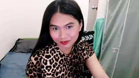 atashakendall online show from 24, 7, 2026