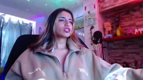 Atenea online show from 2, 3, 2025