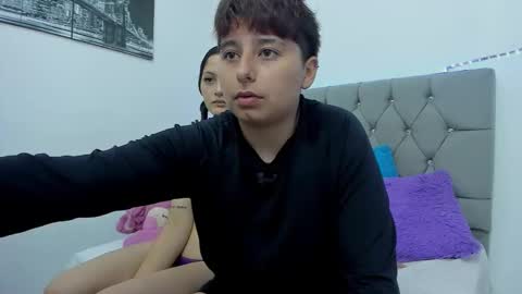 Snapshot of athenea_zuleinys chatting on 5, 12, 2025 athenea_zuleinys online show from 5, 12, 2025