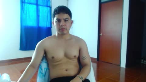 Snapshot of athleticboy2026 chatting on 11, 11, 2025 Robin online show from 11, 11, 2025