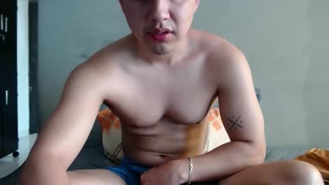 Snapshot of athleticboy2026 chatting on 19, 1, 2026 Robin online show from 19, 1, 2026