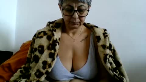 atikaarea online show from 1, 1, 2025