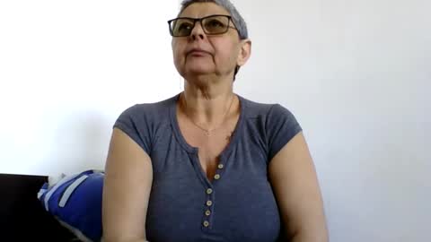 Snapshot of atikaarea chatting on 7, 5, 2026 atikaarea online show from 7, 5, 2026