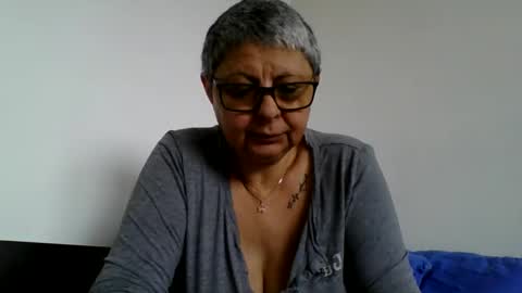 Snapshot of atikaarea chatting on 13, 5, 2026 atikaarea online show from 13, 5, 2026