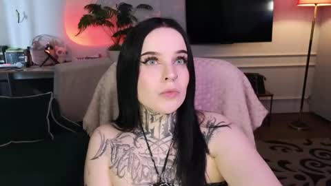 online every day between 10am-23pm online show from 22, 4, 2026