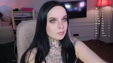 online every day between 10am-23pm online show from 16, 6, 2026