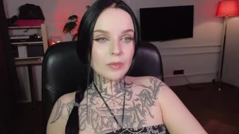online every day between 10am-23pm online show from 9, 7, 2026
