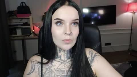 online every day between 10am-23pm online show from 17, 7, 2026