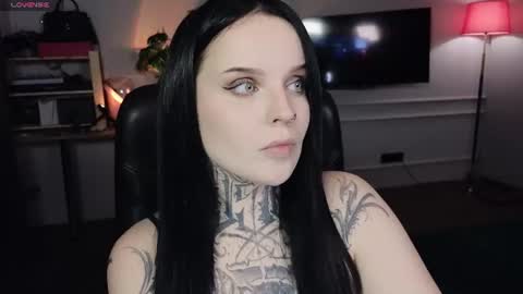 online every day between 10am-23pm online show from 19, 7, 2026