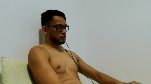 Snapshot of atorres21 chatting on 12, 7, 2026 Torres online show from 12, 7, 2026