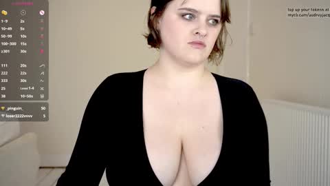 Audrey Jacq online show from 19, 9, 2025