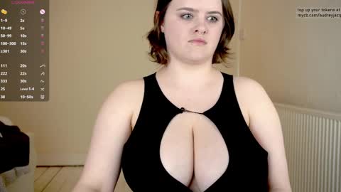 Audrey Jacq online show from 8, 4, 2026