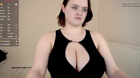 Audrey Jacq online show from 28, 4, 2026