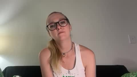 AudreyAlien online show from 10, 4, 2026