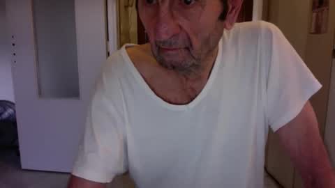 Snapshot of auguste688483 chatting on 19, 1, 2026 auguste688483 online show from 19, 1, 2026