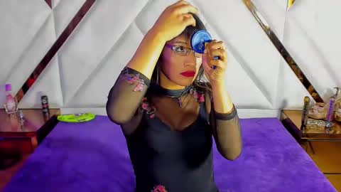 Snapshot of aura_love69 chatting on 2, 3, 2025 Monii Yi online show from 2, 3, 2025