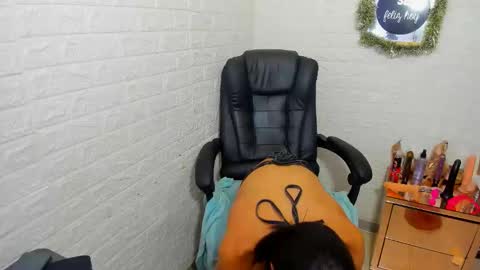 Monii Yi online show from 15, 1, 2026