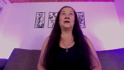 Aura Cristina online show from 21, 7, 2026