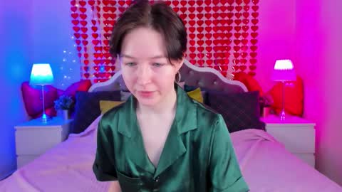 auradiaz online show from 2, 3, 2026