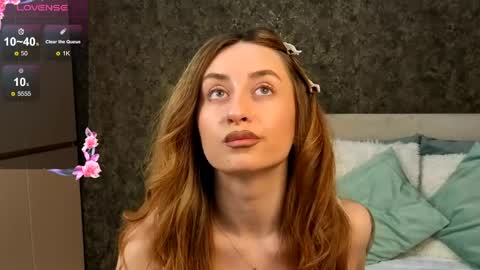 Aura online show from 21, 4, 2026