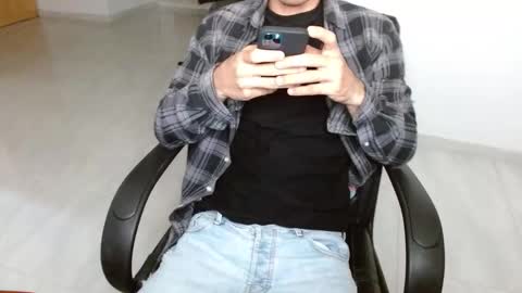 Snapshot of aureliv1 chatting on 8, 9, 2025 Aureliano online show from 8, 9, 2025