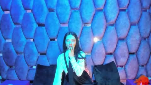 aurora online show from 30, 9, 2025