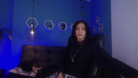 Snapshot of aurora_ath chatting on 18, 12, 2025 Aurora ath online show from 18, 12, 2025