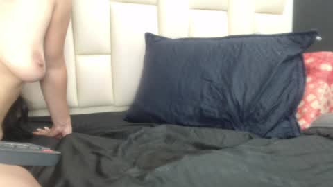 auroraa_miller online show from 8, 1, 2025