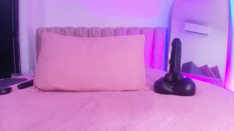 auroraa_miller online show from 30, 11, 2025