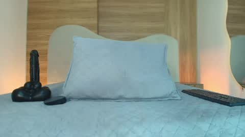 auroraa_miller online show from 24, 4, 2026