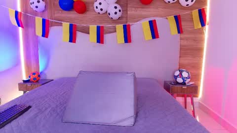 auroraa_miller online show from 25, 6, 2026