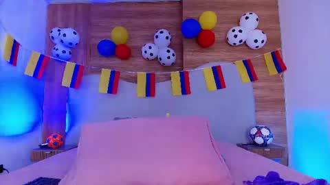 auroraa_miller online show from 30, 6, 2026