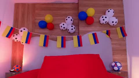 auroraa_miller online show from 2, 7, 2026