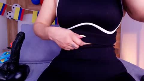 auroraa_miller online show from 3, 7, 2026