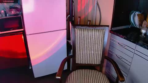 Aurora  Follow me online show from 22, 4, 2026